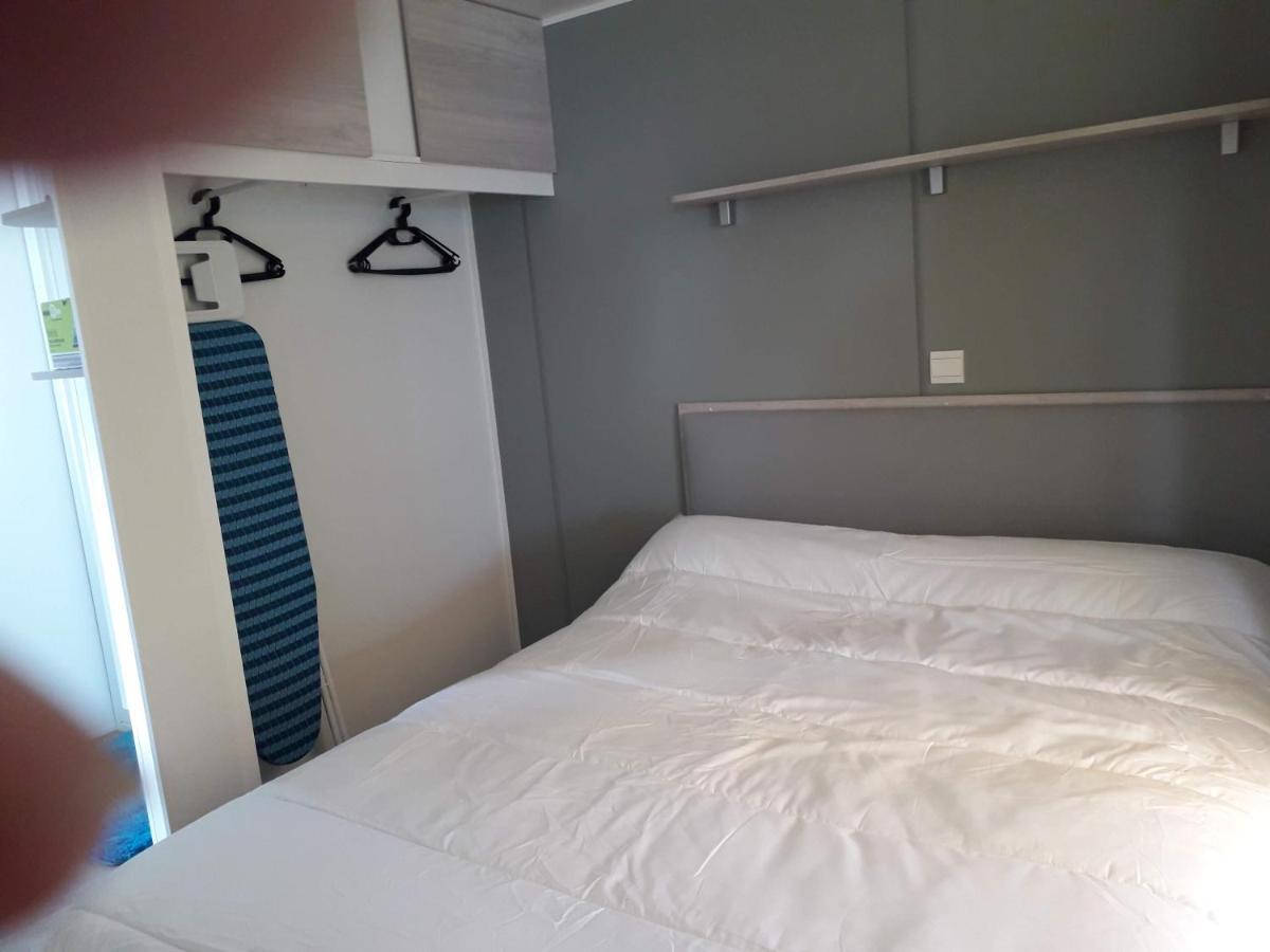 Mobil Home Neuf 2 Chambres 6 Personnes Saint Aygulf Plage Fréjus Buitenkant foto